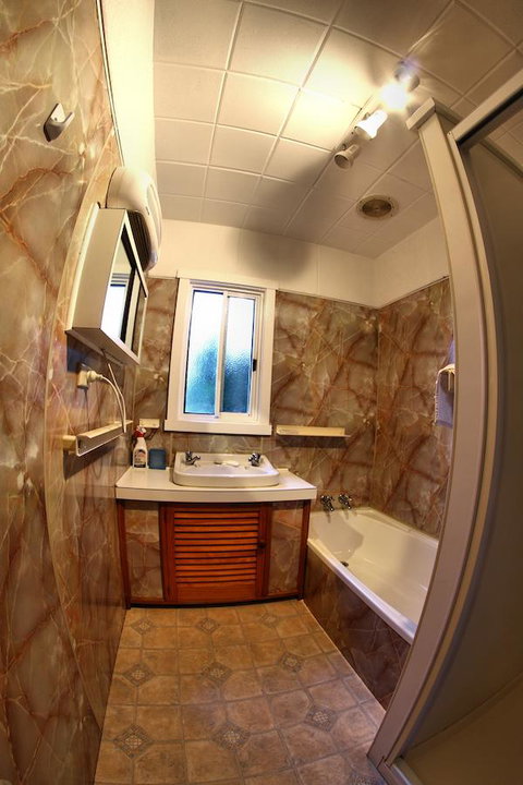 Maydena Chalet - Port Augusta Accommodation 19