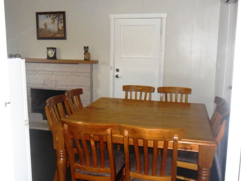 Maydena Chalet - Port Augusta Accommodation 15
