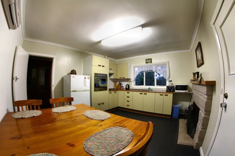 Maydena Chalet - Port Augusta Accommodation 9
