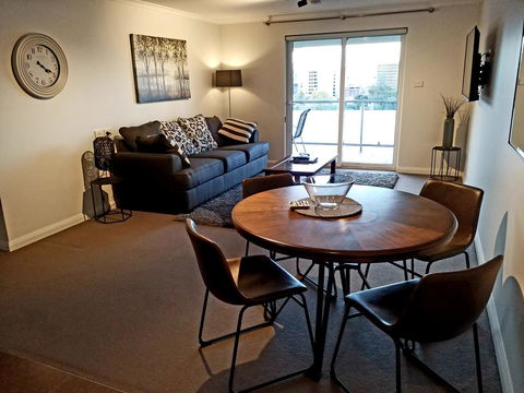 Hampden At Battery Point - Port Augusta Accommodation 11