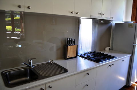 Belton Apartments-Hedge Cottage - Port Augusta Accommodation 18
