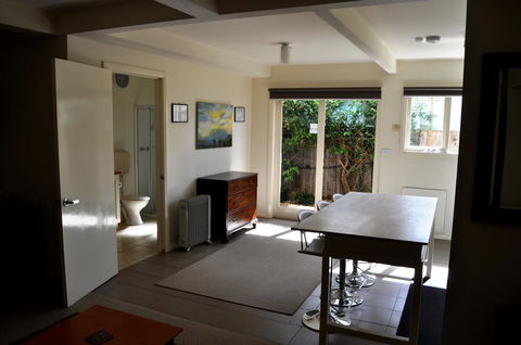 Belton Apartments-Hedge Cottage - Port Augusta Accommodation 2