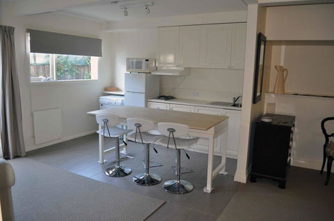 Belton Apartments-Hedge Cottage - Port Augusta Accommodation 32