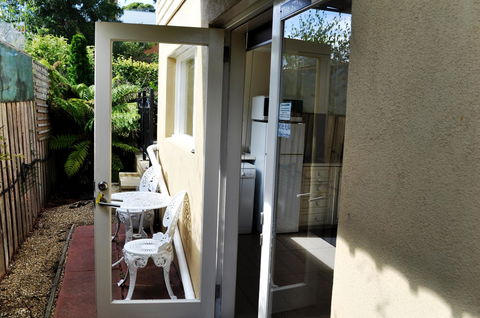 Belton Apartments-Hedge Cottage - Port Augusta Accommodation 7