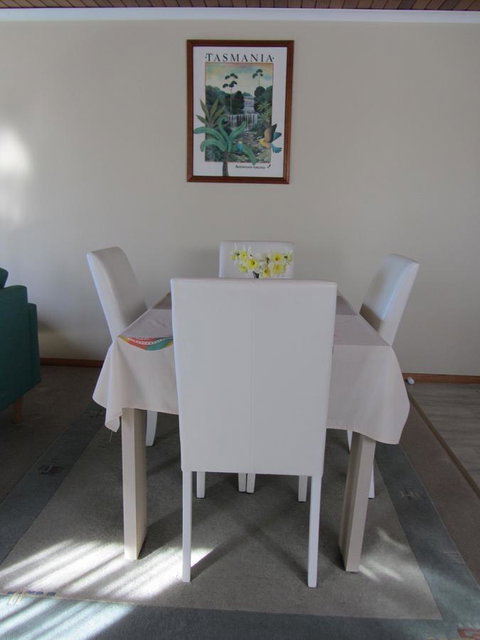 Elm Trees Accommodation @ Ross - Port Augusta Accommodation 14
