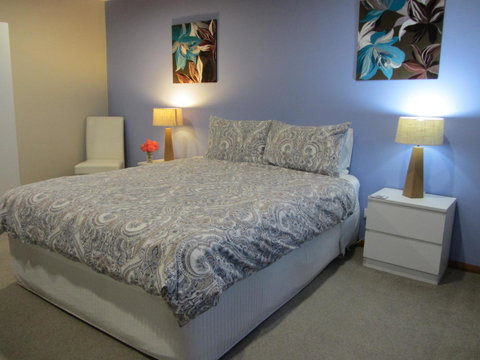 Elm Trees Accommodation @ Ross - Port Augusta Accommodation 0