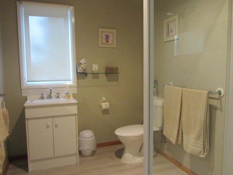Elm Trees Accommodation @ Ross - Port Augusta Accommodation 10