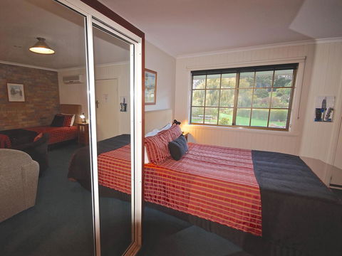 Port Arthur Villas - Port Augusta Accommodation 11