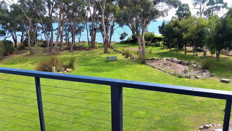 Four Seasons Waterfront Villas - Port Augusta Accommodation 0