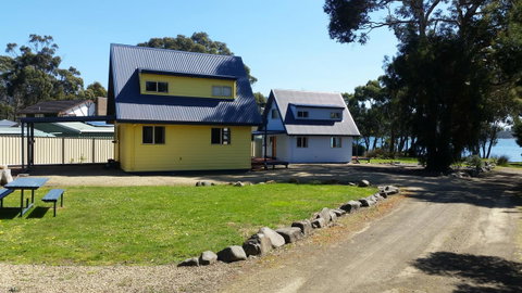 Four Seasons Waterfront Villas - Port Augusta Accommodation 9