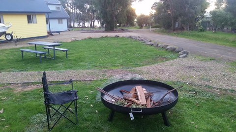 Four Seasons Waterfront Villas - Port Augusta Accommodation 15