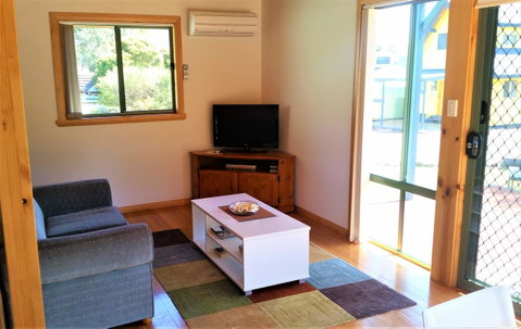 Four Seasons Waterfront Villas - Port Augusta Accommodation 19