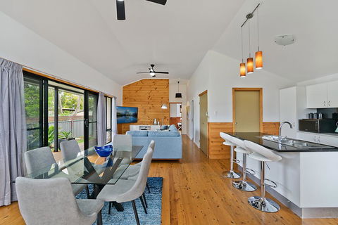 Newcastle Short Stay Apartments - Glebe Road Adamstown - Port Augusta Accommodation 0