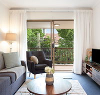 Newly-furnished 2-Bed Apartment with Gym and Pool - Port Augusta Accommodation