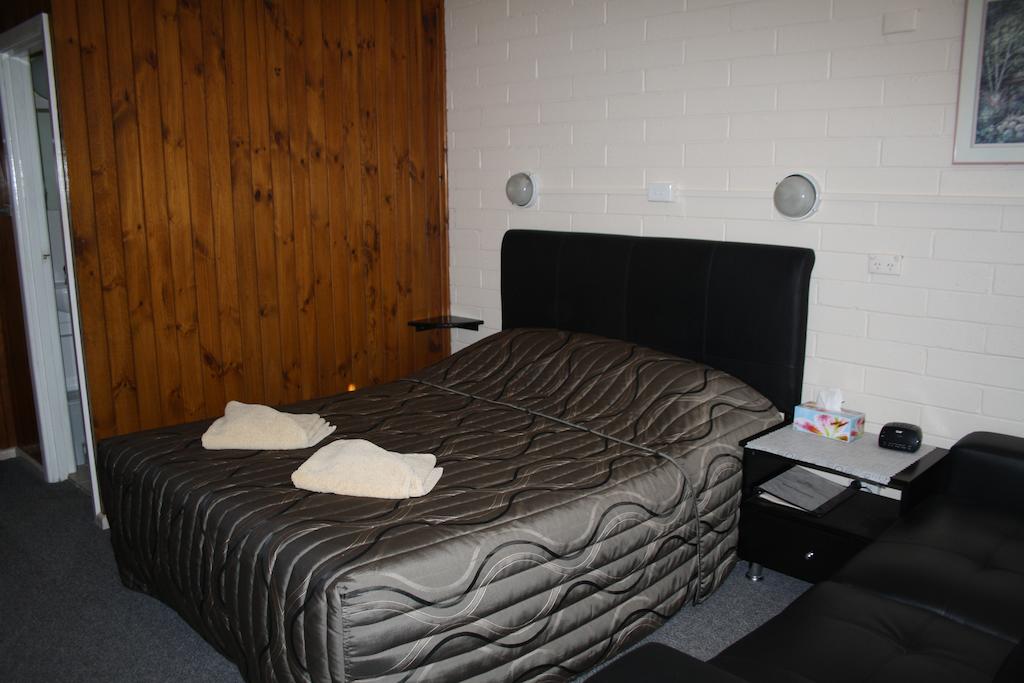Lawloit VIC Port Augusta Accommodation