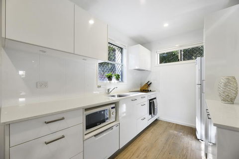 Noosa Heads Beach Comfort - Unit 3 Yaringa, 29 Noosa Drive - Port Augusta Accommodation 3