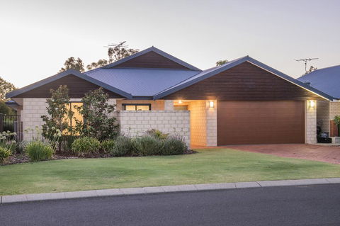 Nyes Nest - Port Augusta Accommodation 0