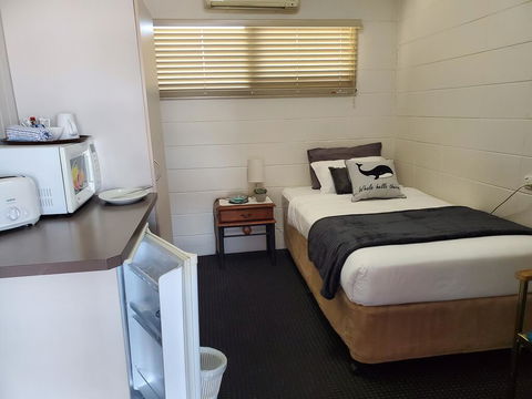 O'Sheas Windsor Hotel - Port Augusta Accommodation 1