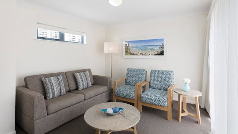 Oaks Gold Coast Calypso Plaza Suites - Port Augusta Accommodation 1
