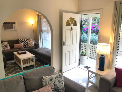 Ocean Beach Cottage - Port Augusta Accommodation 0