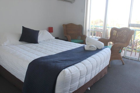 Oceanside Hawks Nest - Port Augusta Accommodation 3