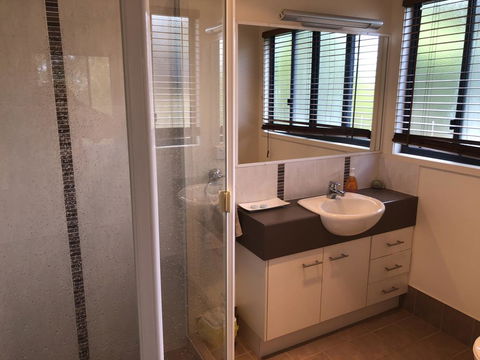 Our Beach House - Port Augusta Accommodation 3