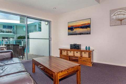 Pacific Blue Apartment 139, 265 Sandy Point Road - Port Augusta Accommodation 1