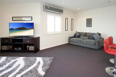 Pacific Blue Apartment 258, 265 Sandy Point Road - Port Augusta Accommodation 3