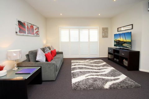 Pacific Blue Apartment 258, 265 Sandy Point Road - Port Augusta Accommodation 1