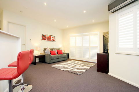 Pacific Blue Apartment 258, 265 Sandy Point Road - Port Augusta Accommodation 2