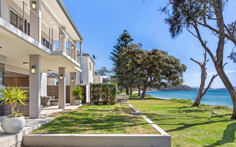 Paradise Beach House - Waterfront With Heated Pool - Port Augusta Accommodation 3