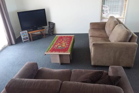 Park View, Maitland - Port Augusta Accommodation 3