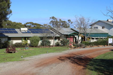 Pecan Hill BNB - Port Augusta Accommodation 0