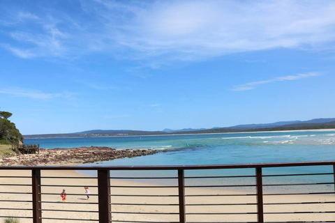 Pelican Lake Holiday House - Port Augusta Accommodation 3