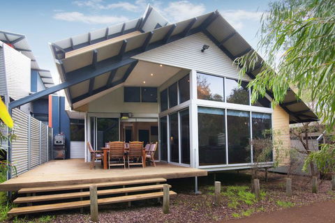 PEPPY TREE HOUSE - Port Augusta Accommodation 3