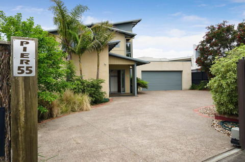 PIER 55 - DROMANA... - Port Augusta Accommodation 2