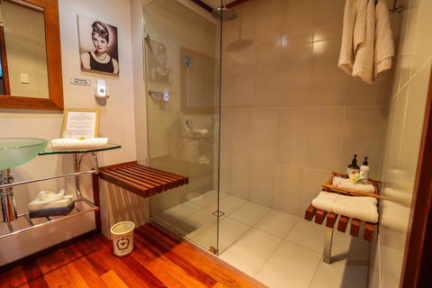 PK Illusions - Port Augusta Accommodation 1