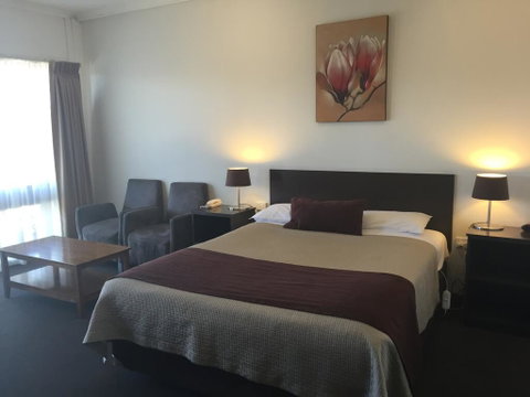 Ploughmans Motor Inn - Port Augusta Accommodation 1