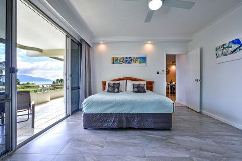 POINCIANA 101 HAMILTON ISLAND CENTRALLY LOCATED 3 BEDROOM, Plus BUGGY!! - Port Augusta Accommodation 0