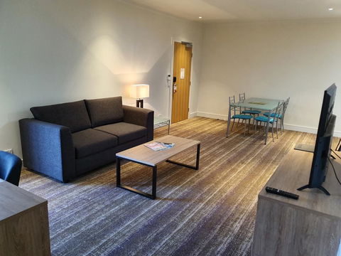 Porter's Plainland Hotel - Port Augusta Accommodation 2