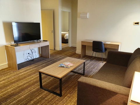 Porter's Plainland Hotel - Port Augusta Accommodation 1
