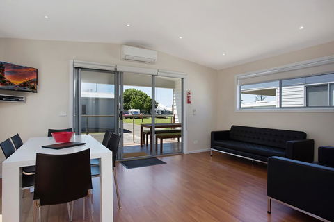 Portland Holiday Village - Port Augusta Accommodation 2