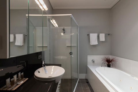 Promenade Executive Apartments - Port Augusta Accommodation 1