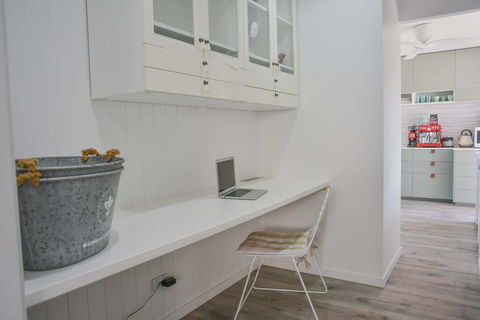 Quiet Pet Friendly Home 3 Houses To Beach Entry With Private Pool Walk To Shops - Port Augusta Accommodation 3