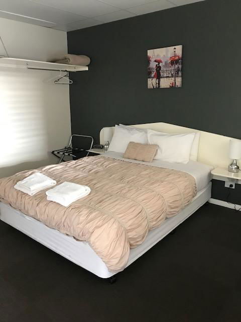 RAILWAY HOTEL MOTEL - Port Augusta Accommodation 3