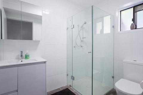 Randall Retreat, 22A Randall Drive - Port Augusta Accommodation 2