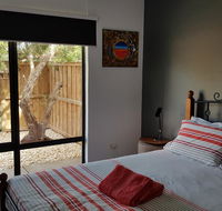 Red Ochre - Large 1BR with Private Courtyard - Port Augusta Accommodation