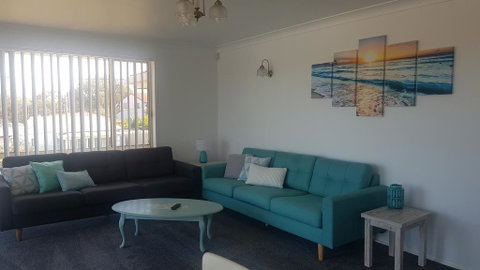 Relax And Chillax At Happi Dayz Retreat - Port Augusta Accommodation 1