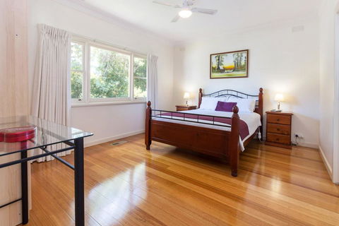 RENOVATED BEACH BEAUTY - ROSEBUD - Port Augusta Accommodation 3