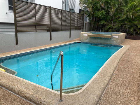 RENTAL: All $ Inclusive, Tidy Renovated Studio Apartment On The Strand, Pool,  - Port Augusta Accommodation 2